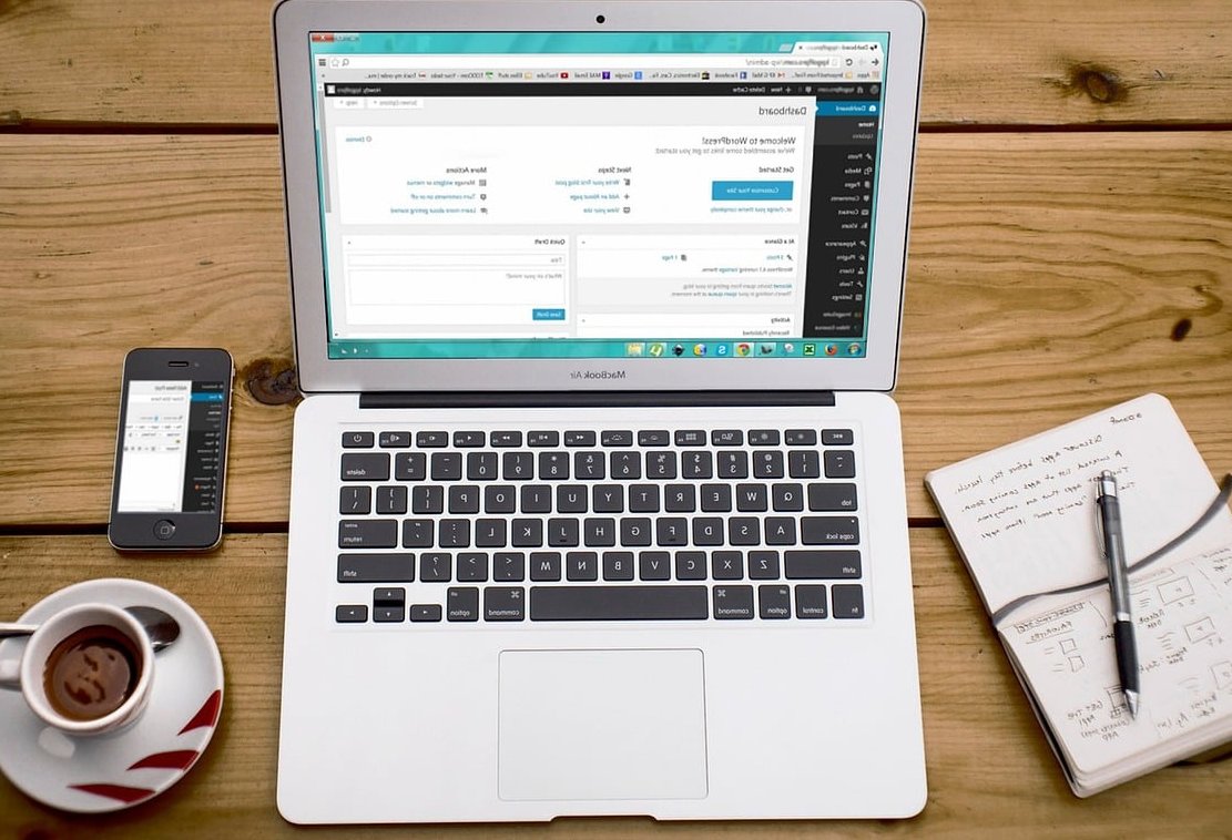 wordpress laptop website design